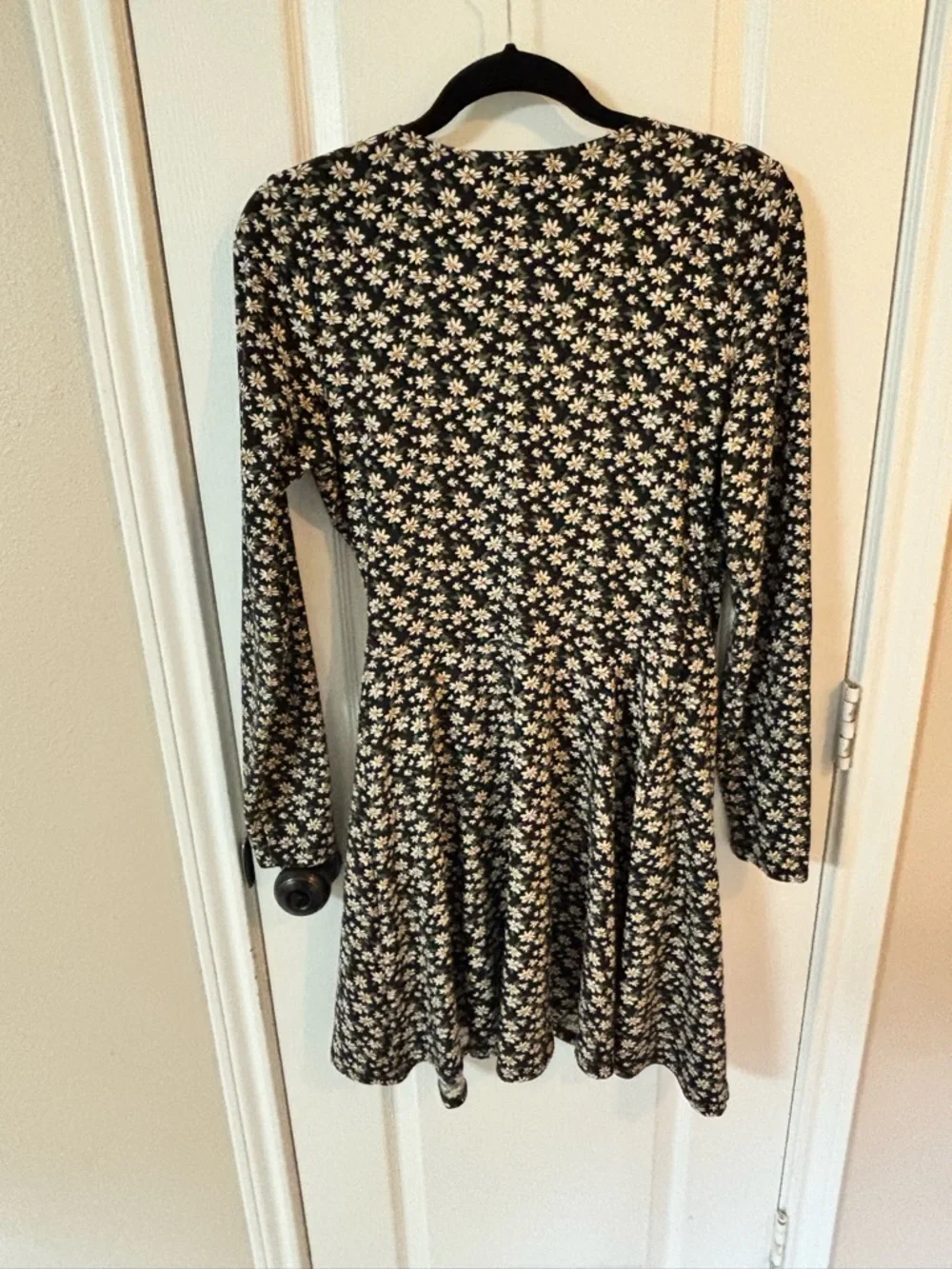 Hollister feminine wrap